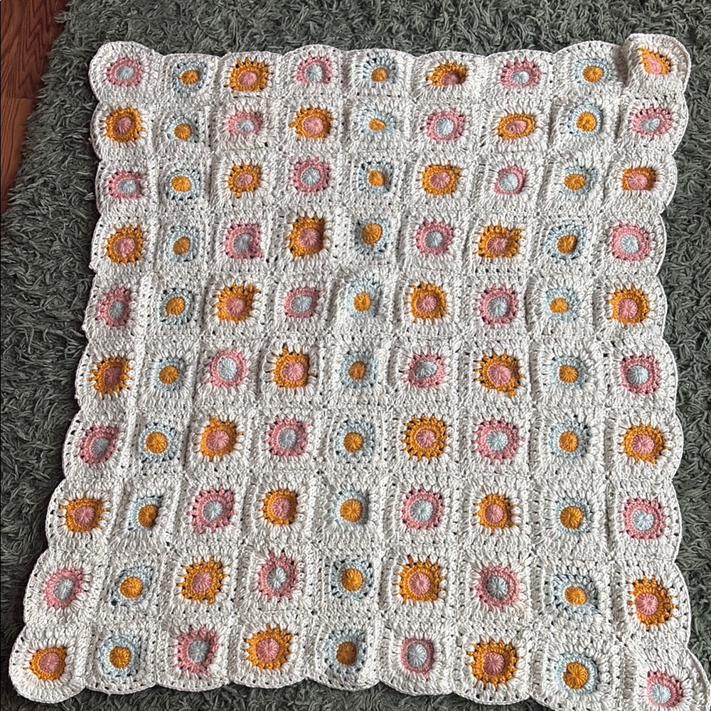 Shabby Chic Crochet Blanket with Floral Pattern